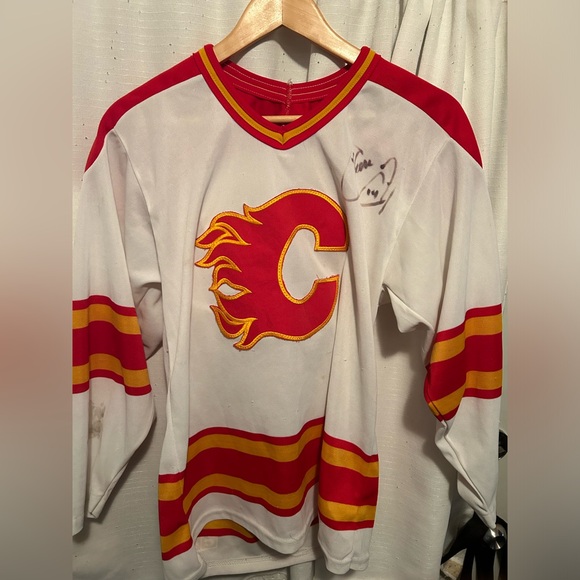 NHL Other - Vintage Signed Theo Fleury Calgary Flames Jersey